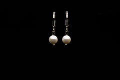 6mm White Seashell Pearl Earring