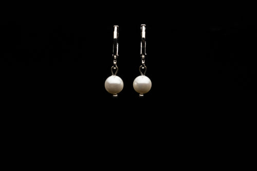6mm White Seashell Pearl Earring