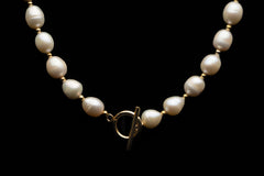 9mm White Freshwater Pearl Necklace with Toggle Clasp