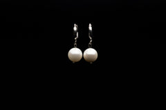 10mm White Seashell Pearl Earring