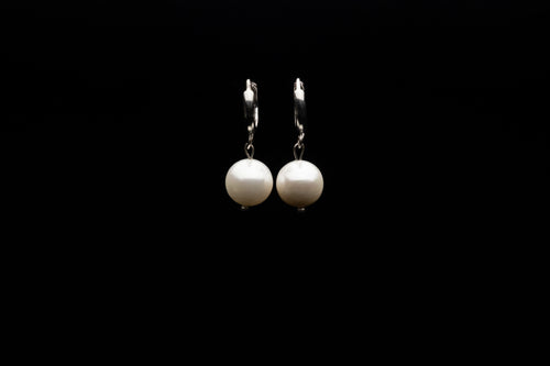 10mm White Seashell Pearl Earring
