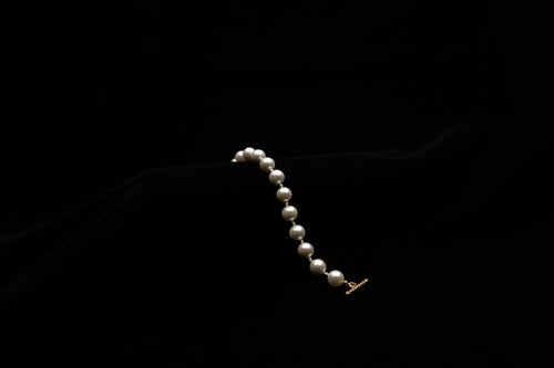 8mm Knotted White Seashell Pearl Bracelet w/ Toggle Clasp