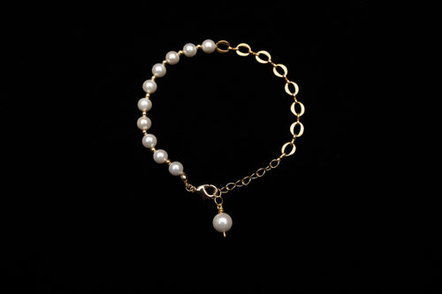 Half n' Half White Seashell Pearl Bracelet